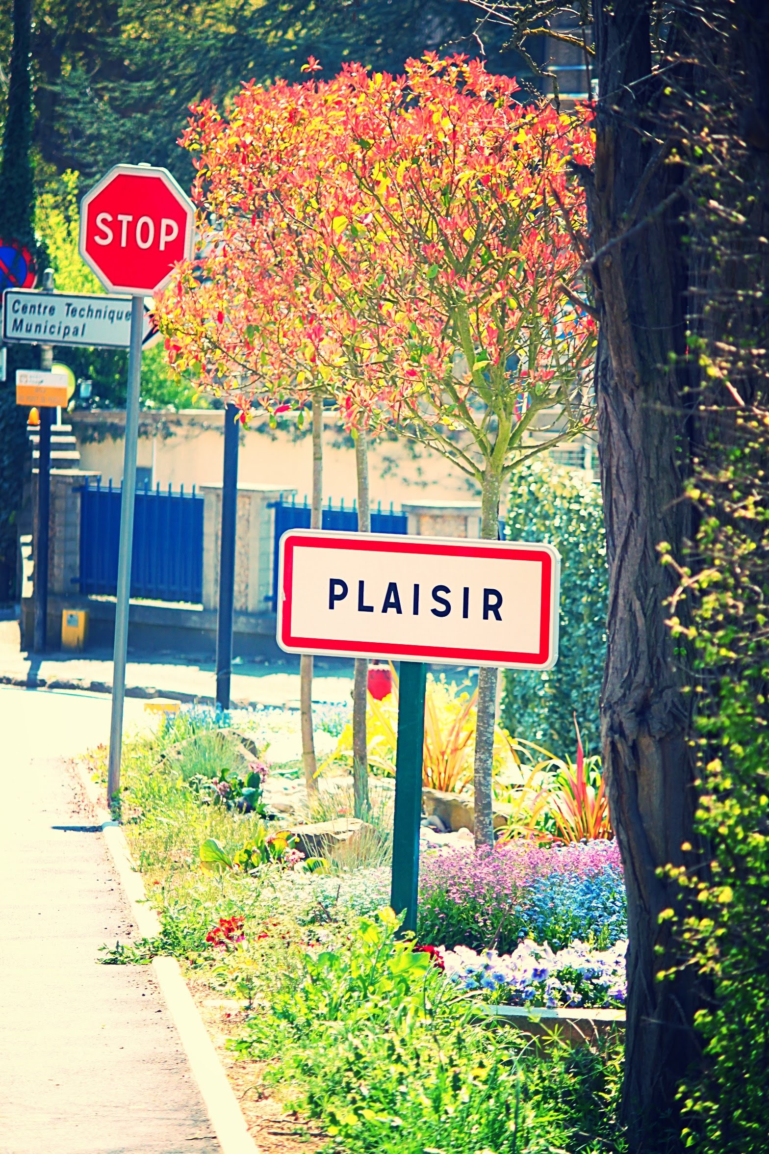 Panneau d'entrée de la ville de Plalsir