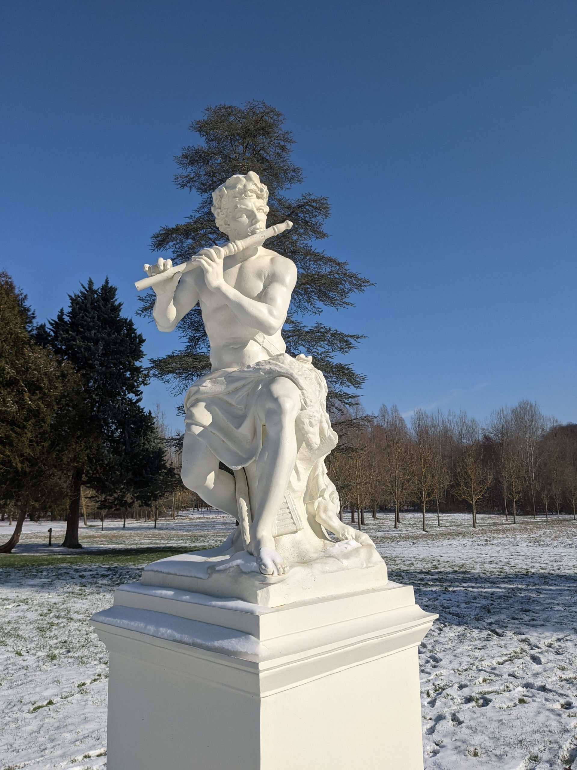 Statue du Parc du Château de Plaisir sous la neige